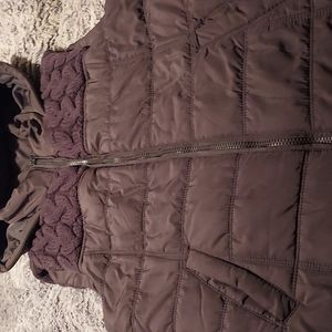 Grey aeropostale hooded down ,  vest sweater detail, side pockets.